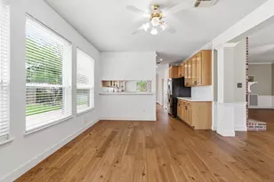 304 Melodywood Dr, Friendswood, TX 77546 - Photo 7