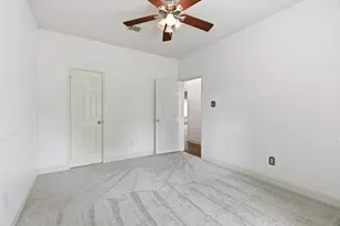 304 Melodywood Dr, Friendswood, TX 77546 - Photo 11