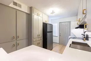 11603 Chimney Rock Rd, Houston, TX 77035 - Photo 13