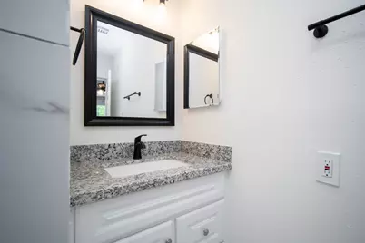 1911 Forest Hill Boulevard #2, Houston, TX 77023 - Photo 11