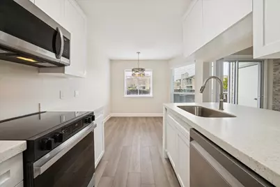 18800 Egret Bay Boulevard #907, Houston, TX 77058 - Photo 11