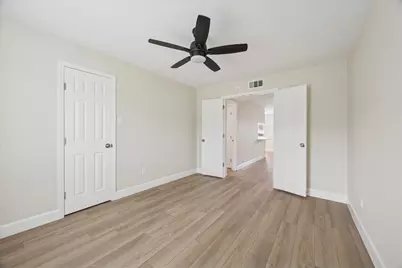18800 Egret Bay Boulevard #907, Houston, TX 77058 - Photo 21
