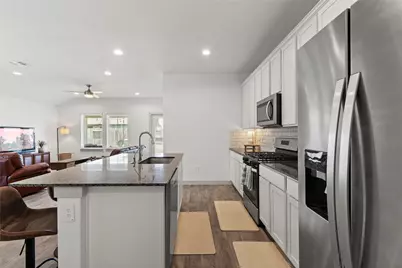 10651 Cascade Creek Drive, Rosharon, TX 77583 - Photo 5