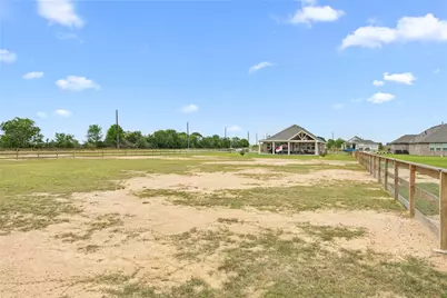 315 Cobb Court, Sealy, TX 77474 - Photo 45