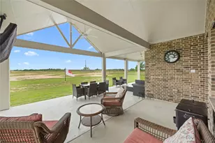 315 Cobb Ct, Sealy, TX 77474 - Photo 37