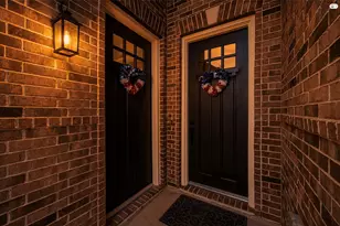315 Cobb Ct, Sealy, TX 77474 - Photo 9