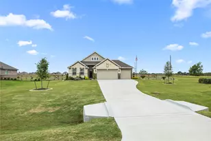 315 Cobb Ct, Sealy, TX 77474 - Photo 3