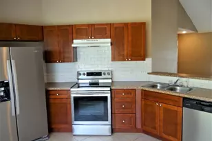 5321 Night Shade Dr, Dickinson, TX 77539 - Photo 9