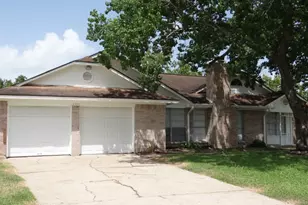 5321 Night Shade Dr, Dickinson, TX 77539 - Photo 1