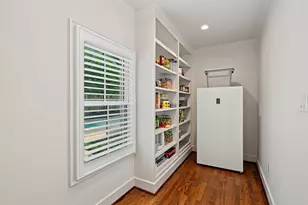 3444 Meadow Lake Ln, Houston, TX 77027 - Photo 23