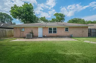 12919 Westella Dr, Houston, TX 77077 - Photo 37