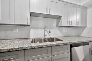6201 Ranchester Dr, Houston, TX 77036 - Photo 11