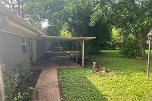 204 N Rockdale St, Lexington, TX 78947 - Photo 29