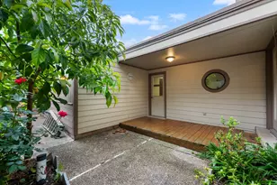 69 S Bachelor Button St, Lake Jackson, TX 77566 - Photo 31