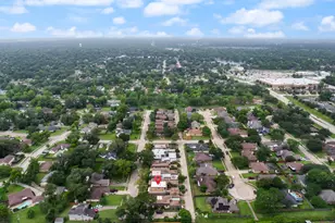 69 S Bachelor Button St, Lake Jackson, TX 77566 - Photo 49