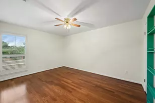 69 S Bachelor Button St, Lake Jackson, TX 77566 - Photo 27