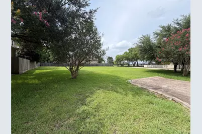 9002 Cliffwood Drive, Houston, TX 77096 - Photo 9