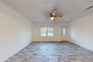 607 W Park St, Sugar Land, TX 77498 - Photo 5