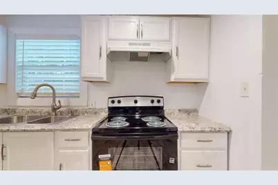 607 W Park Street, Sugar Land, TX 77498 - Photo 15