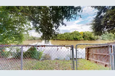 607 W Park Street, Sugar Land, TX 77498 - Photo 39
