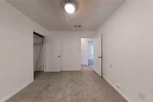 607 W Park St, Sugar Land, TX 77498 - Photo 25