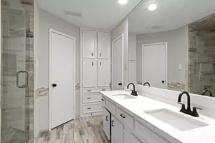 10211 Sagemill Dr, Houston, TX 77089 - Photo 21