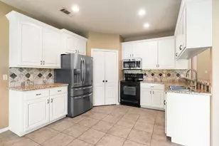 13727 Fountainview Dr, Montgomery, TX 77356 - Photo 11