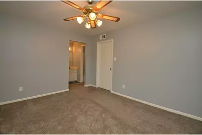 10018 Knoboak Drive #13, Houston, TX 77080 - Photo 11