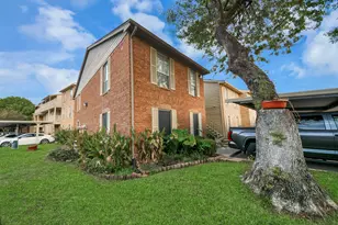 11201 Lynbrook Dr, Houston, TX 77042 - Photo 5