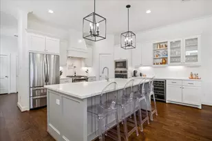 618 E 28th St, Houston, TX 77008 - Photo 5