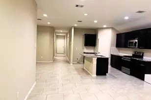 8310 Rose Petals Ln, Rosharon, TX 77583 - Photo 5