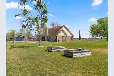3913 County Road 106, Bay City, TX 77414 - Photo 35
