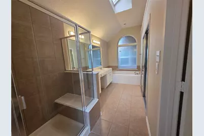 5218 Cottonwood Creek Lane, League City, TX 77573 - Photo 11