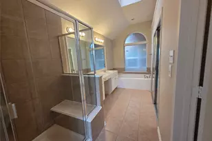 5218 Cottonwood Creek Ln, League City, TX 77573 - Photo 11