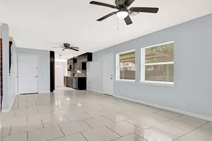 10507 Kirkhall Dr, Houston, TX 77089 - Photo 9