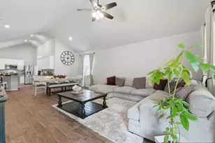 11742 Bari Reef Ln, Conroe, TX 77304 - Photo 5