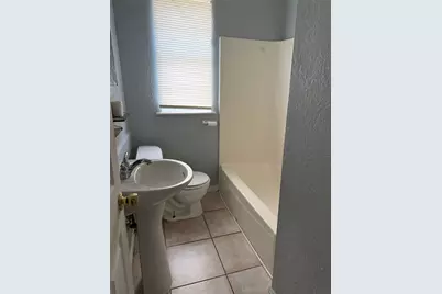 818 N Commerce Street, Baytown, TX 77520 - Photo 5