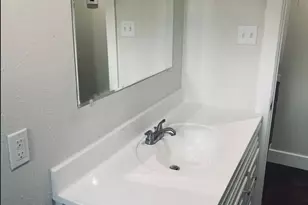 618 E 40th St, Houston, TX 77022 - Photo 9