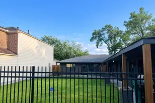 618 E 40th St, Houston, TX 77022 - Photo 21