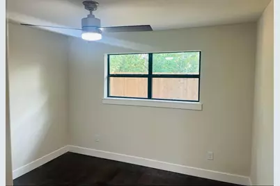 618 E 40th Street #3, Houston, TX 77022 - Photo 5