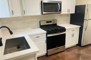 618 E 40th St, Houston, TX 77022 - Photo 5