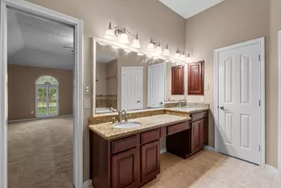 302 Le Doux Oaks, League City, TX 77573 - Photo 19