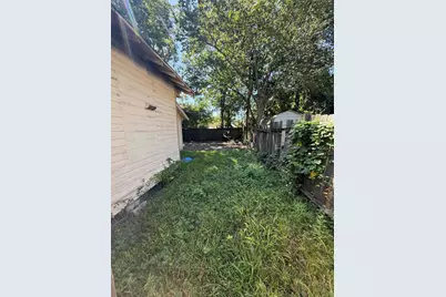 306 Ash Lane, Daisetta, TX 77575 - Photo 3