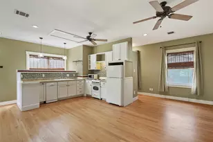 1227 Harvard St, Houston, TX 77008 - Photo 7