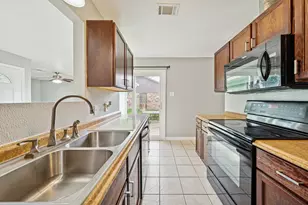 3908 Colorado Ave, Dickinson, TX 77539 - Photo 3