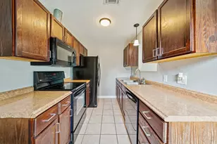 3908 Colorado Ave, Dickinson, TX 77539 - Photo 5