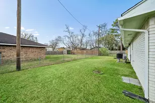 3908 Colorado Ave, Dickinson, TX 77539 - Photo 25