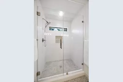2226 Hidden Creek Drive, Houston, TX 77339 - Photo 11
