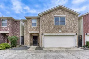 3728 Main Poplar Dr, Houston, TX 77025 - Photo 1