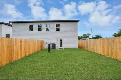 8119 Sterlingshire Street #A/B, Houston, TX 77078 - Photo 39